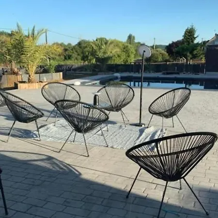 Prázdninový dům Paisible Proche Du Mans Avec Piscine Privee, 4 Chambres, Wi-fi Et Parking Gratuit - Fr-1-410-428 *