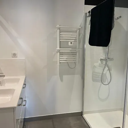 Paisible Proche Du Mans Avec Piscine Privee, 4 Chambres, Wi-fi Et Parking Gratuit - Fr-1-410-428 Prázdninový dům *