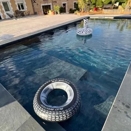 Prázdninový dům Paisible Proche Du Mans Avec Piscine Privee, 4 Chambres, Wi-fi Et Parking Gratuit - Fr-1-410-428