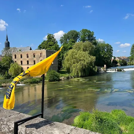 Prázdninový dům Paisible Proche Du Mans Avec Piscine Privee, 4 Chambres, Wi-fi Et Parking Gratuit - Fr-1-410-428 Montfort-le-Gesnois