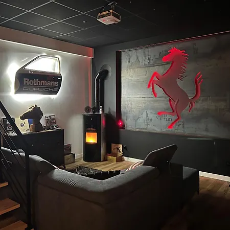 Paisible Proche Du Mans Avec Piscine Privee, 4 Chambres, Wi-fi Et Parking Gratuit - Fr-1-410-428 *